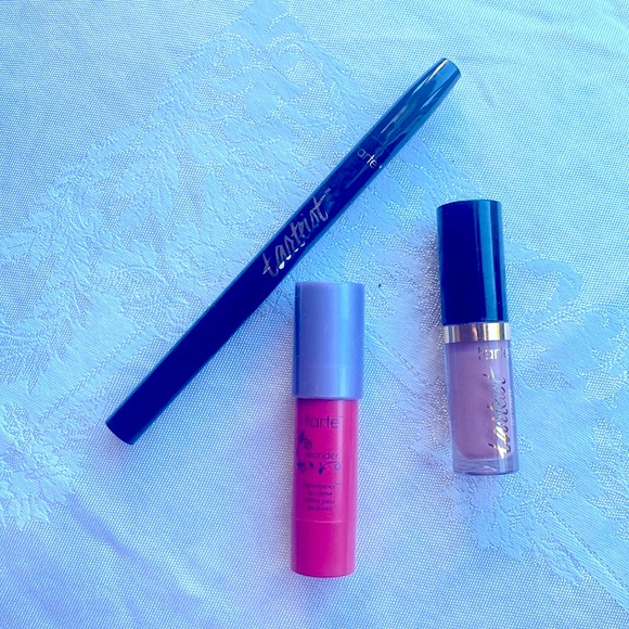 NWOT Tarte set of 3. Lip crème, lip paint and full size liquid eyeliner. - Picture 1 of 4